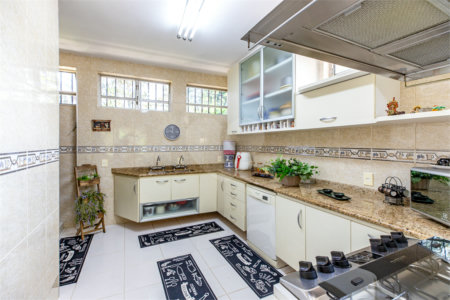 Casa de Vila à venda com 3 quartos, sendo 1 suíte, em Alto da Boa Vista, São Paulo, SP