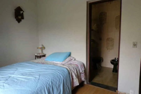 Casa à venda com 3 quartos, sendo 1 suíte, em Jardim Londrina, São Paulo, SP