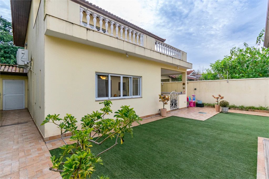 Casa à venda com 3 quartos, sendo 1 suíte,  em Vila Cordeiro, São Paulo, SP