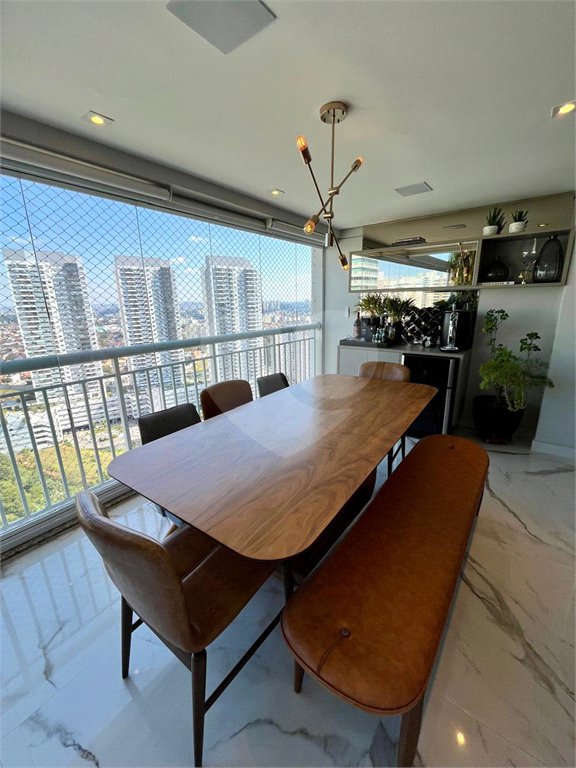 Apartamento à venda com 4 quartos, sendo 3 suítes, em Morumbi, São Paulo, SP