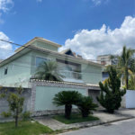 Casa à venda com 5 quartos, sendo 1 suíte, no condomínio Residencial Green Ville, Rio de Janeiro - RJ