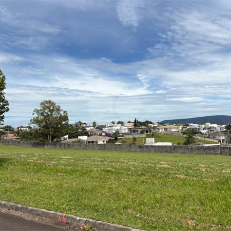 Terreno à venda no condomínio Village Saint Charbel, Araçoiaba da Serra - SP