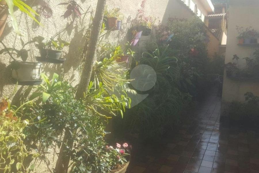 Casa à venda com 3 quartos, sendo 1 suíte, no condomínio Residencial Tremembé, São Paulo - SP