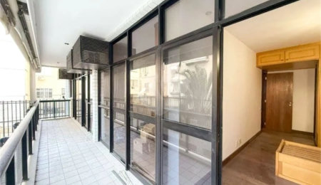 Apartamento à venda com 4 quartos, sendo 2 suítes,  em Leblon, Rio de Janeiro, RJ