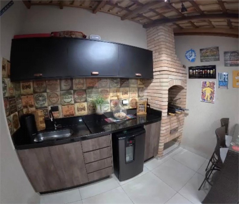 Sobrado à venda com 3 quartos, sendo 1 suíte, em Vila Lúcia, São Paulo, SP