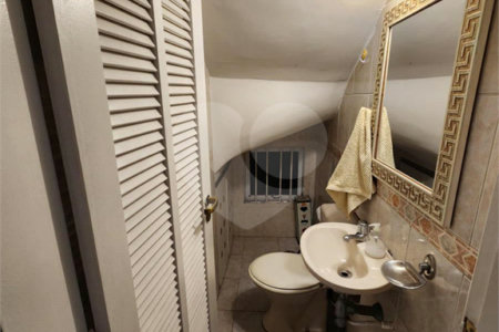 Sobrado à venda com 3 quartos, sendo 1 suíte,  em Jardim Ana Maria, São Paulo, SP