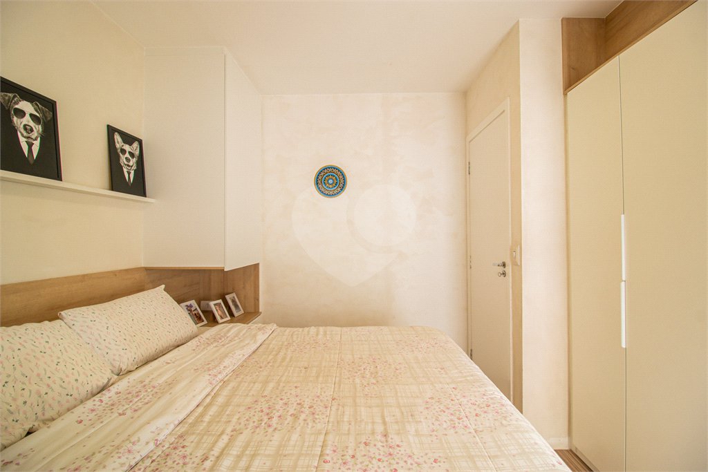 Casa à venda com 2 suítes no condomínio Residencial Living Sabara, São Paulo - SP