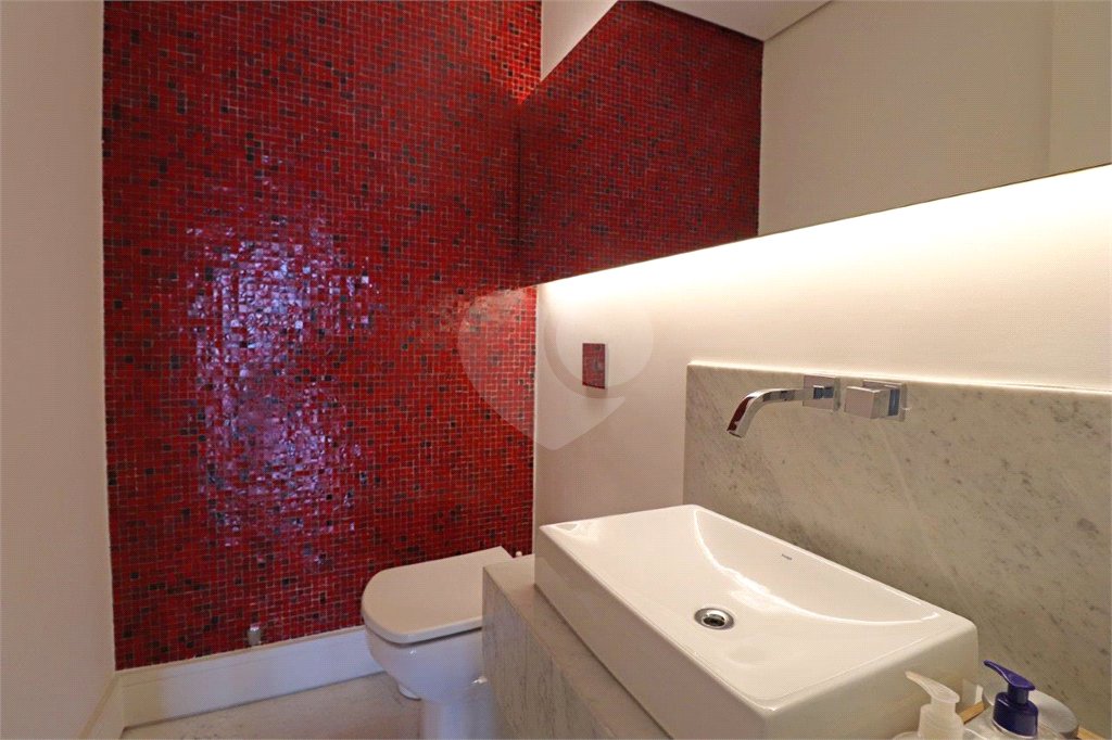 Apartamento à venda com 3 suítes em Vila Suzana, São Paulo, SP