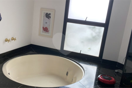 Apartamento à venda com 3 suítes em Vila Suzana, São Paulo, SP