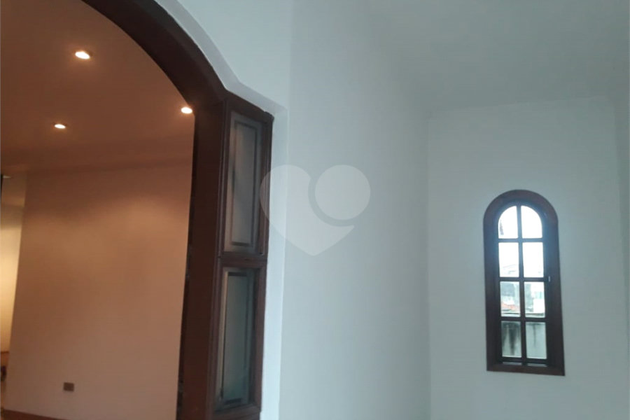 Sobrado à venda com 4 quartos, sendo 1 suíte, em Jaçanã, São Paulo, SP