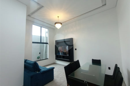 Casa à venda com 3 quartos, sendo 1 suíte, em Vila Santana, Itapetininga, SP