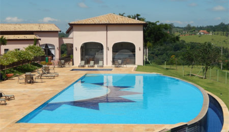 Terreno à venda com 1 suíte no condomínio Residencial Campo de Toscana, Vinhedo - SP