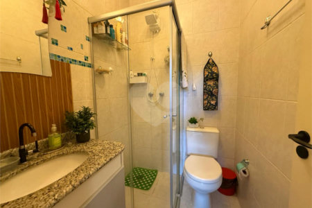 Casa à venda com 2 suítes no condomínio Village Palmas, São Paulo - SP