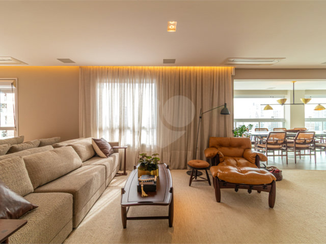Apartamento à venda com 3 suítes em Vila Olímpia, São Paulo, SP