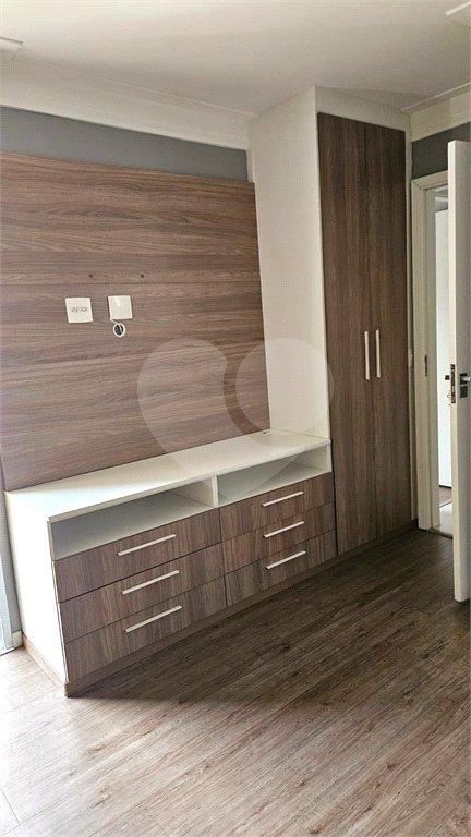 Apartamento à venda com 3 quartos, sendo 1 suíte, em Vila Paulo Silas, São Paulo, SP