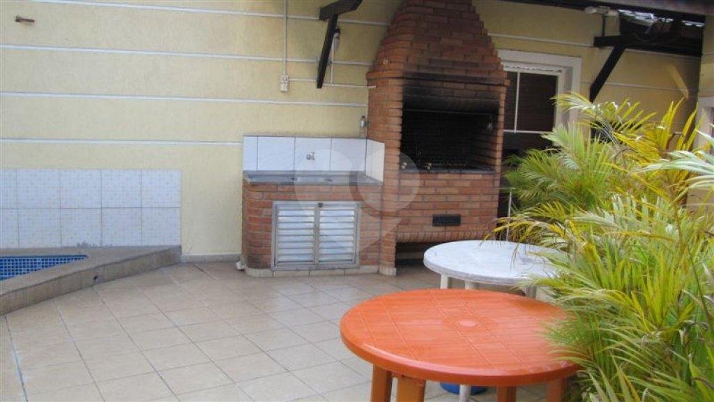 Casa à venda com 3 quartos, sendo 1 suíte, no condomínio Villa Jardim Sul, São Paulo - SP
