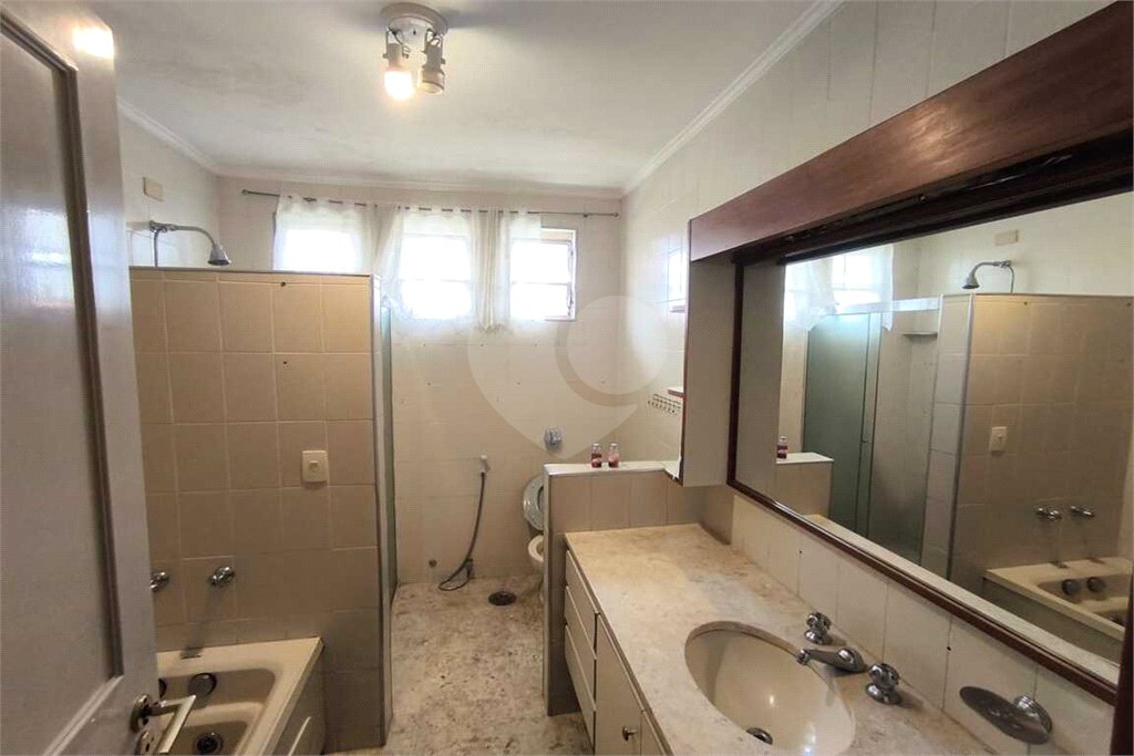Casa à venda com 5 quartos, sendo 3 suítes,  em Brooklin Paulista, São Paulo, SP