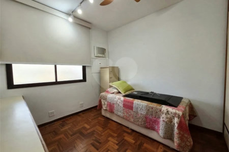 Apartamento à venda com 2 quartos, sendo 1 suíte,  em Laranjeiras, Rio de Janeiro, RJ