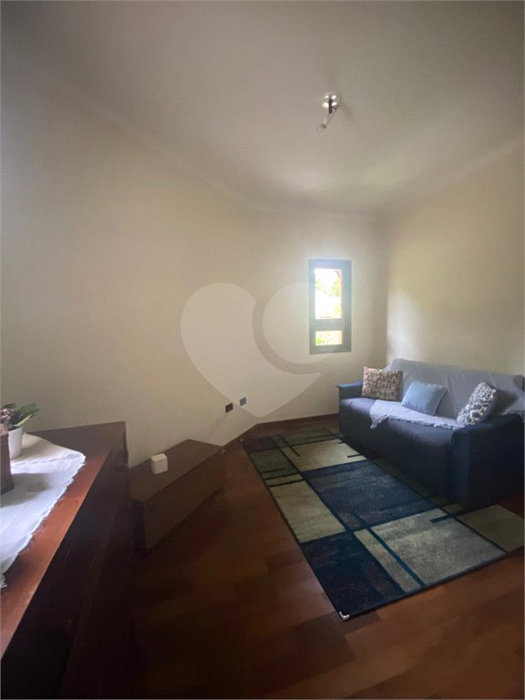 Casa à venda com 4 suítes no condomínio Vale da Santa Fé, Vinhedo - SP