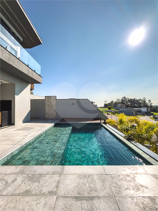 Casa à venda com 4 suítes, no condomínio Villa dos Pinheiros, Indaiatuba - SP