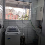 Apartamento moderno e mobiliado, 1 dormitório 1 banheiro, sala de star com varanda, cozinha americana, na Vila Olímpia.