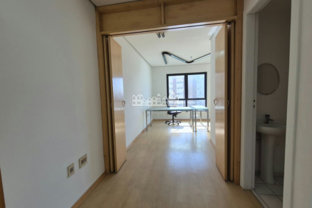 Sala Comercial à Venda no Edifício Paulista Tower – Rua Vergueiro, próximo ao Metrô Ana Rosa