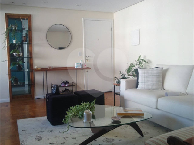 Apartamento à venda com 2 quartos, sendo 1 suíte,  em Jardim América, São Paulo, SP