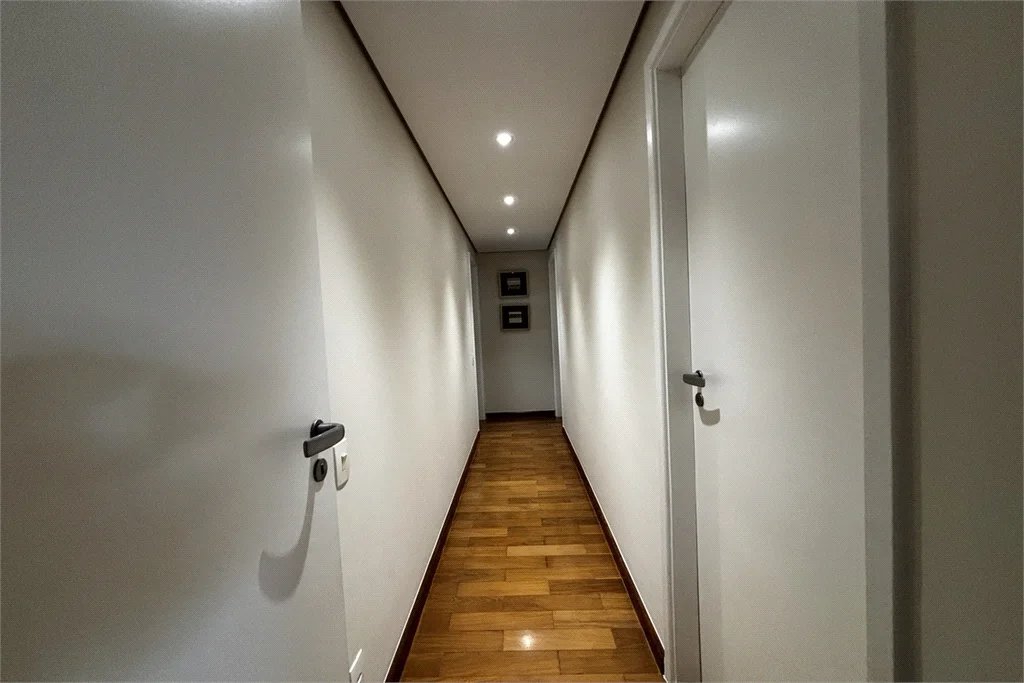 Apartamento para alugar com 3 suítes em Vila Romana, São Paulo, SP