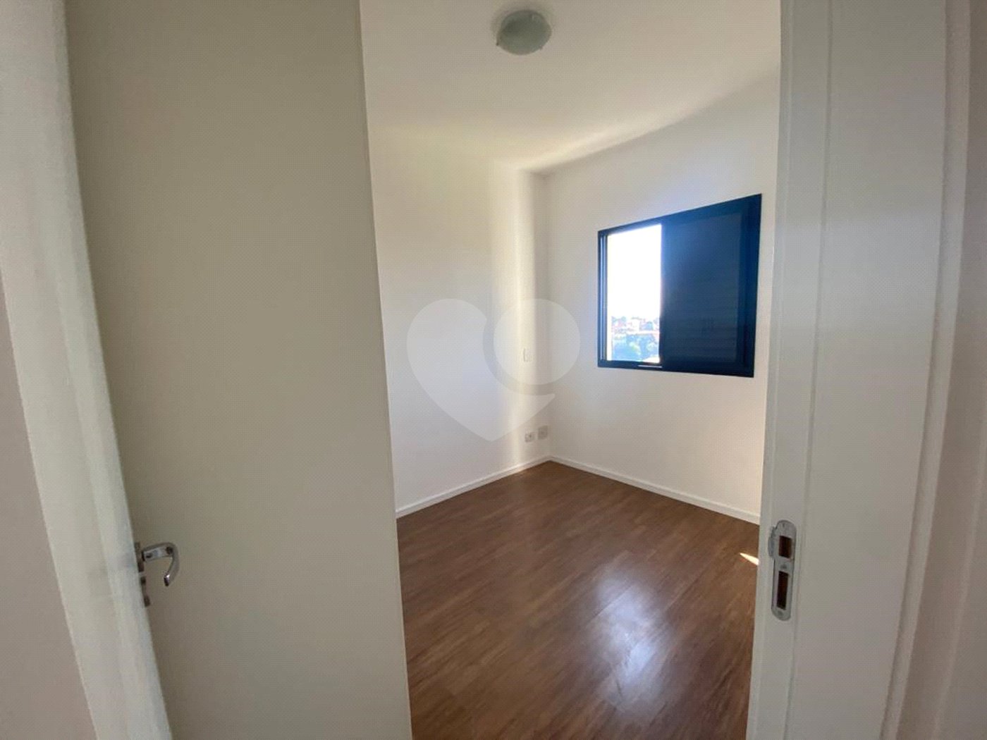 Apartamento à venda ou para alugar com 2 quartos, sendo 1 suíte, em Condomínio Granja Viana Ii, Cotia, SP