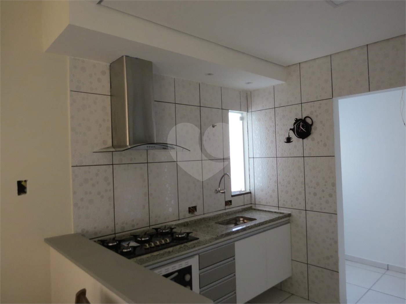 Apartamento à venda com 2 quartos, sendo 1 suíte,  em Vila Suissa, Mogi das Cruzes, SP