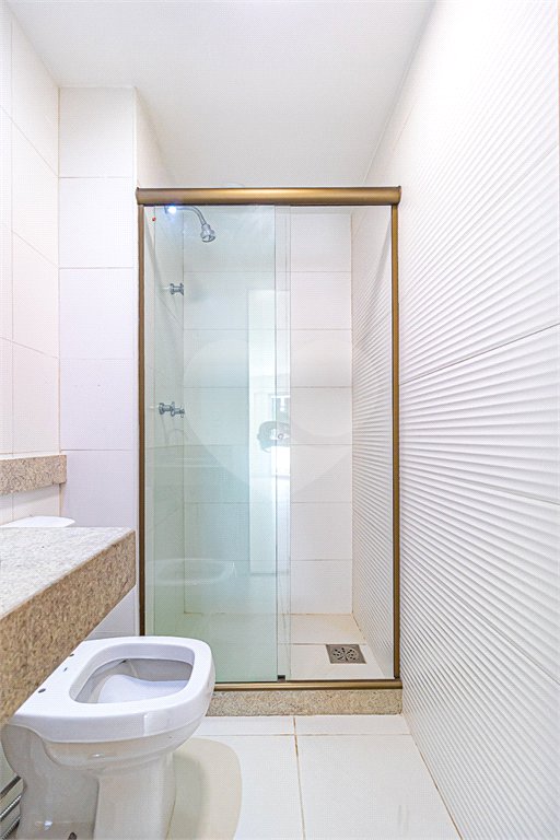 Apartamento à venda com 3 quartos, sendo 1 suíte, em Lagoa, Rio de Janeiro, RJ