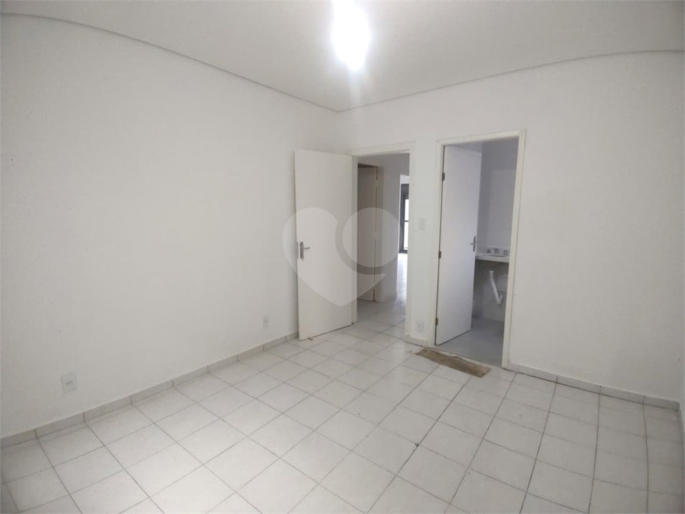 Sobrado à venda com 3 quartos, sendo 1 suíte,  em Tremembé, São Paulo, SP