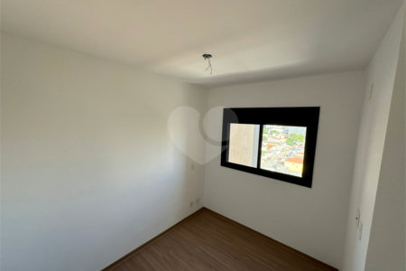 Flat à venda com 2 quartos em Vila Firmiano Pinto, São Paulo, SP
