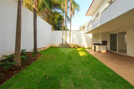 Casa à venda com 5 quartos, sendo 4 suítes, em Jardim Marajoara, São Paulo, SP