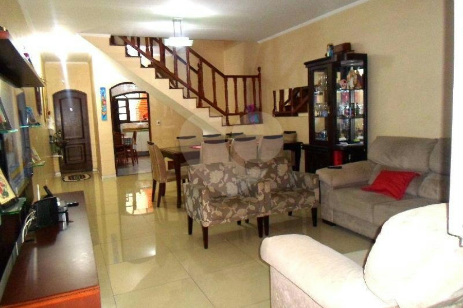 Sobrado à venda com 3 suítes em Vila Galvão, Guarulhos, SP
