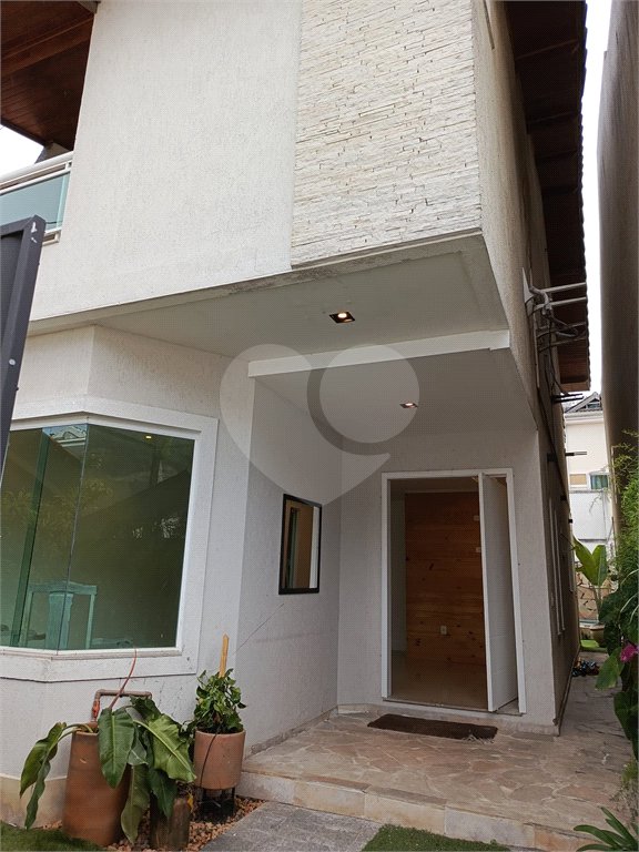 Casa à venda com 3 quartos, sendo 1 suíte, no condomínio Paraíso Classe A, Rio de Janeiro - RJ
