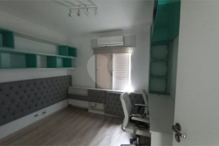 Apartamento à venda com 3 quartos, sendo 1 suíte,  em Vila Andrade, São Paulo, SP