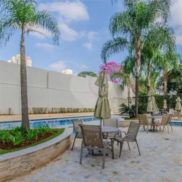 Apartamento no Ipiranga de 68m2 com 2 dorms, 1 suíte, 2 banheiros, 1 vaga. Estuda permuta.