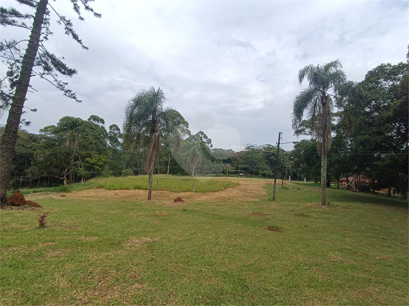Sítio à venda com 6 quartos, sendo 5 suítes,  em Alto da Serra (mailasqui), São Roque, SP