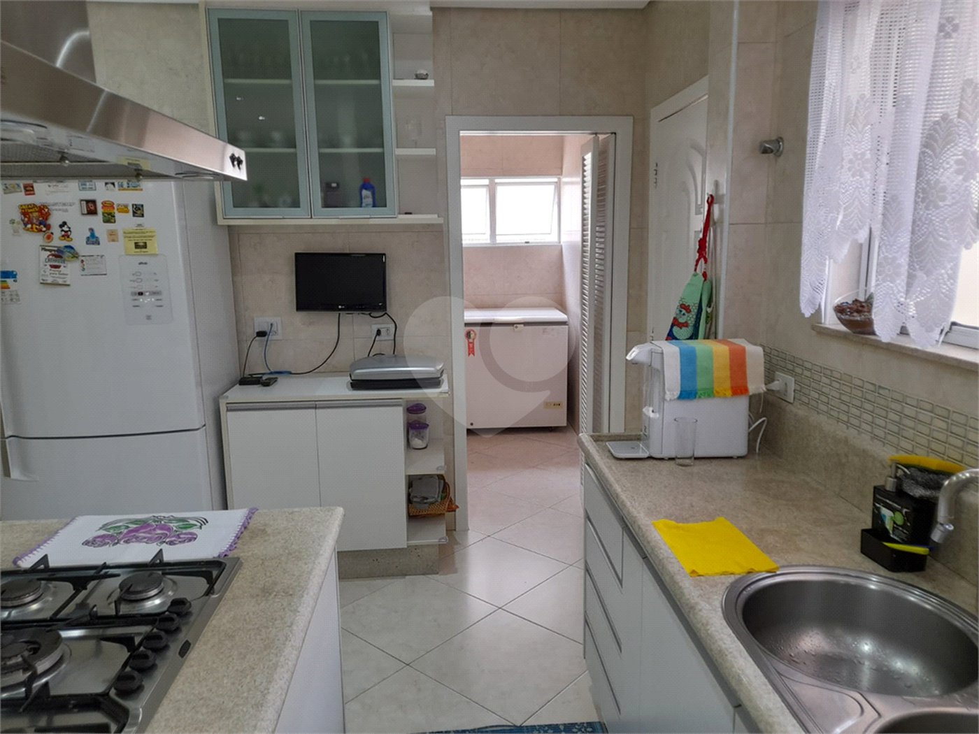 Sobrado à venda com 4 quartos, sendo 1 suíte, em Chora Menino, São Paulo, SP