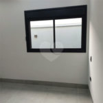 Casa térrea em condomínio fechado com 3 dormitórios sendo 1 suíte em Piracicaba-SP.