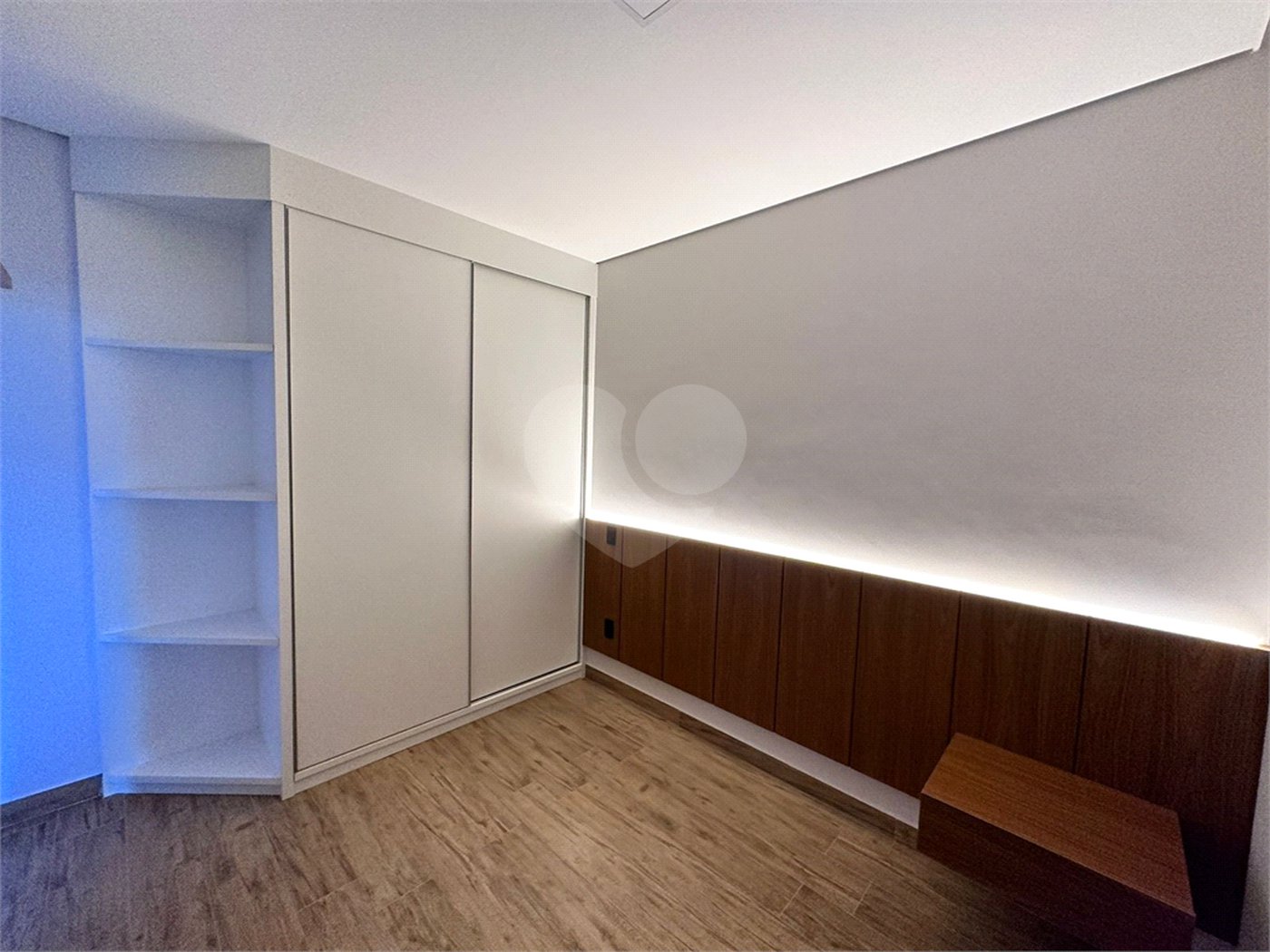 Casa à venda com 3 suítes no condomínio Residencial Central Parque, Salto - SP