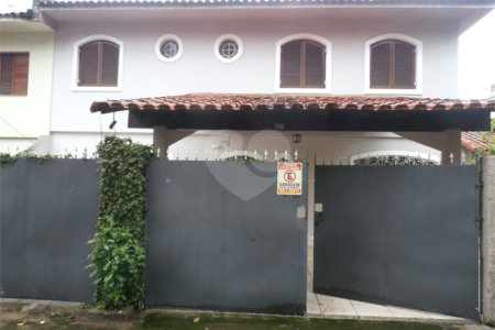 Sobrado à venda ou para alugar com 4 quartos, sendo 1 suíte, em Vila Butantã, São Paulo, SP