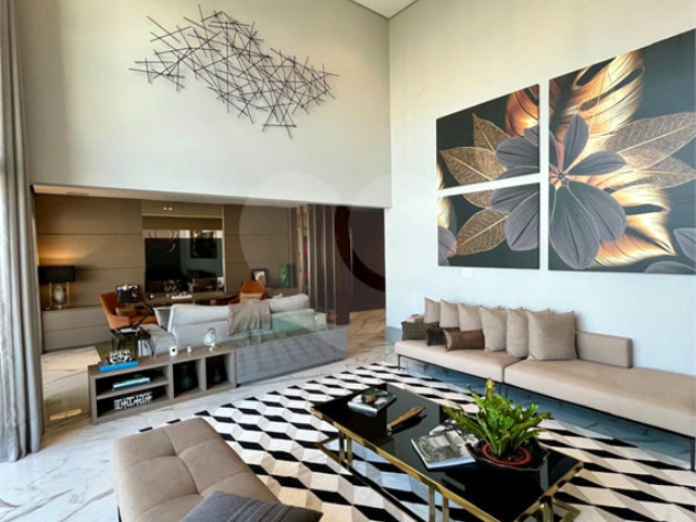 Apartamento à venda com 4 quartos, sendo 3 suítes,  em Morumbi, São Paulo, SP