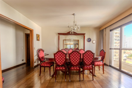 Apartamento à venda com 3 suítes em Moema, São Paulo, SP