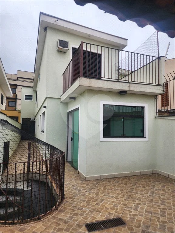 Sobrado à venda com 3 quartos, sendo 1 suíte, em Vila Paulicéia, São Paulo, SP