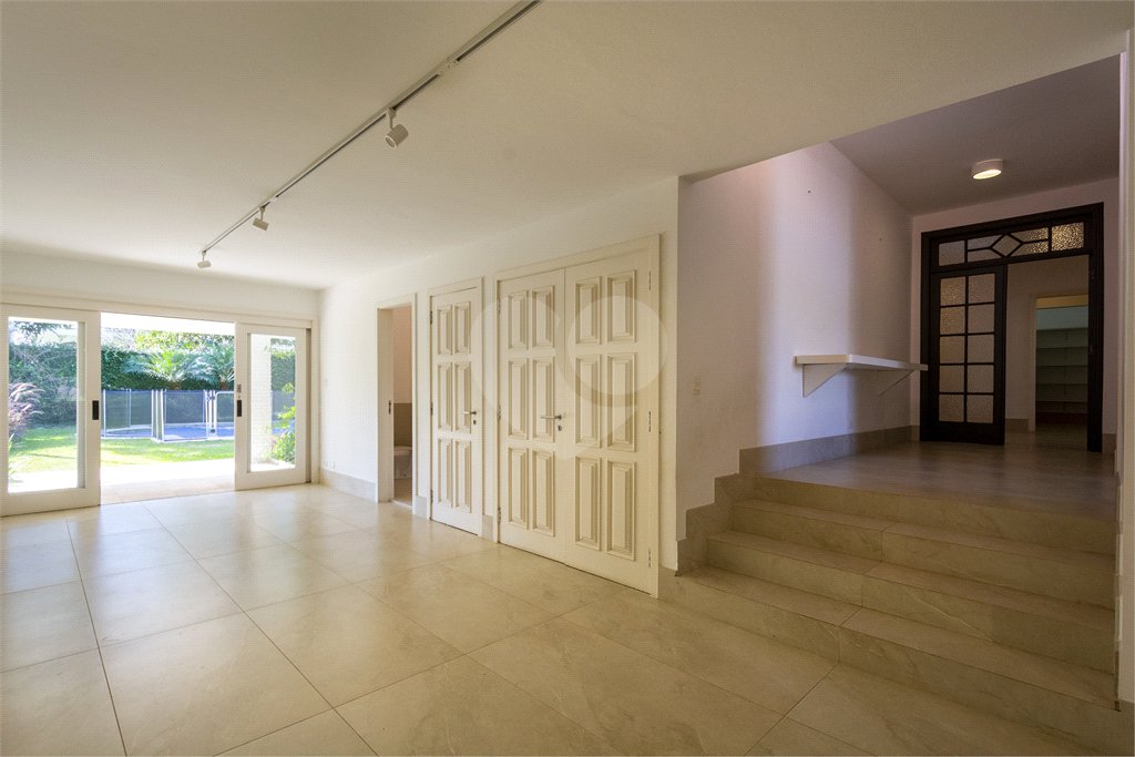 Casa à venda com 4 suítes no condomínio Chácara Flora, São Paulo - SP