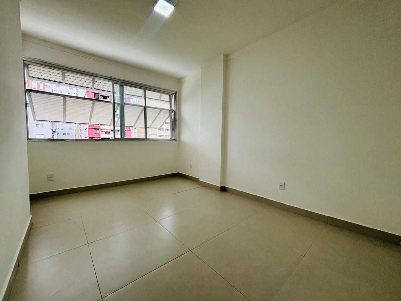 Apartamento com 2 dormitórios à venda, 85 m² por R$ 680.000,00 - Pompéia - Santos/SP