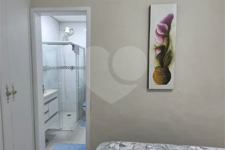 Casa de vila com 3 dormitórios sendo 2 suítes em Santana