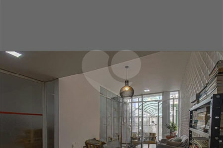Apartamento à venda com 3 quartos, sendo 1 suíte,  em Aclimação, São Paulo, SP